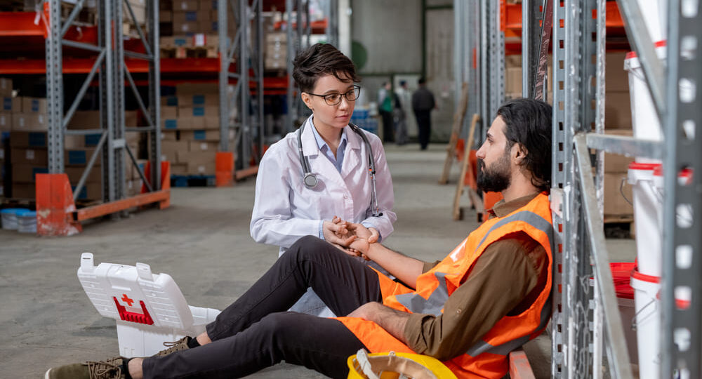 Cómo la salud ocupacional ayuda a cumplir normativas y fortalecer la seguridad del equipo
